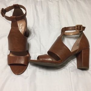 Coach and Four Chunky Heel